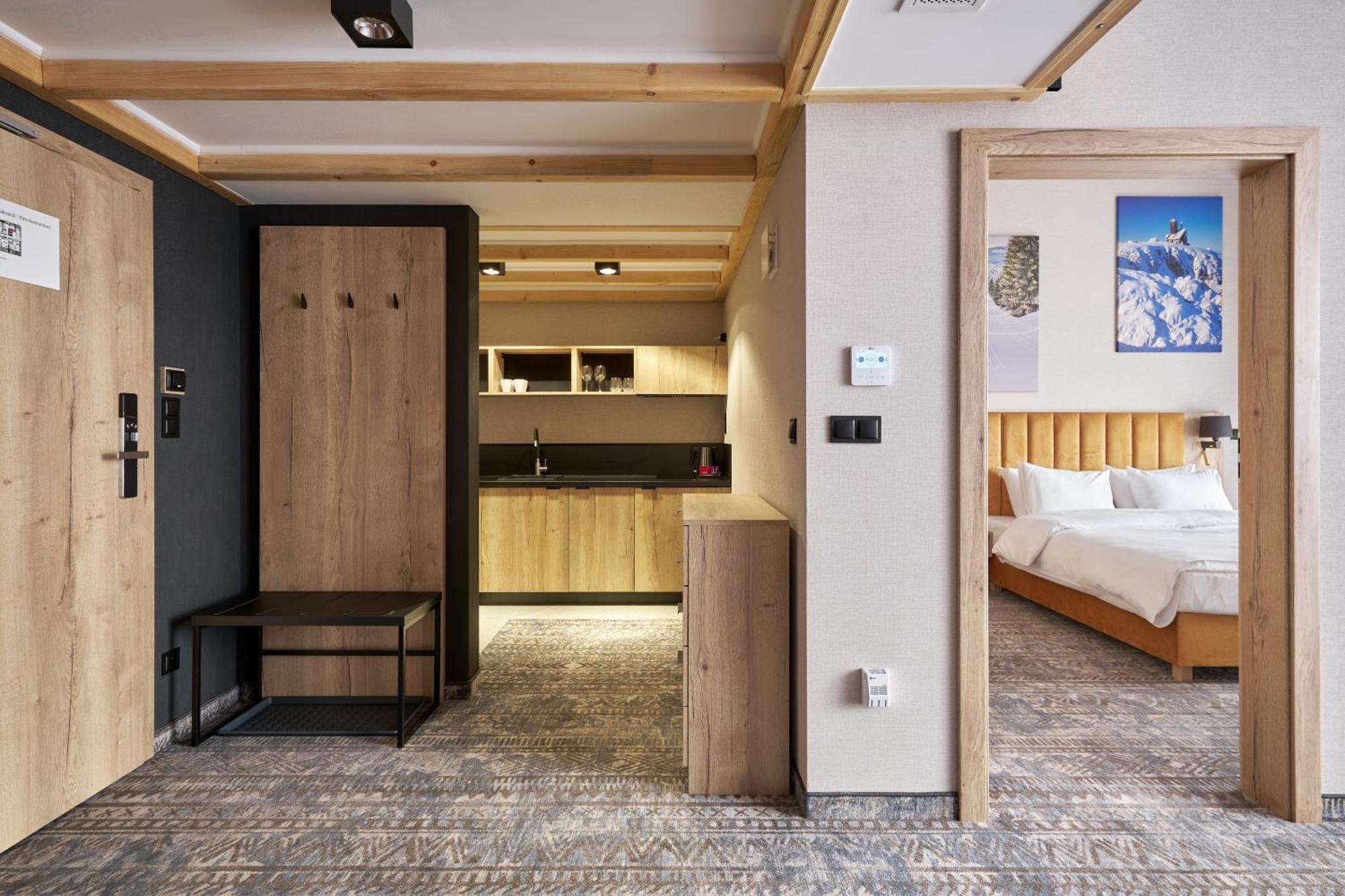 Zloty Horyzont Hotel & Resort שצ'קלארסקה פוראובה מראה חיצוני תמונה