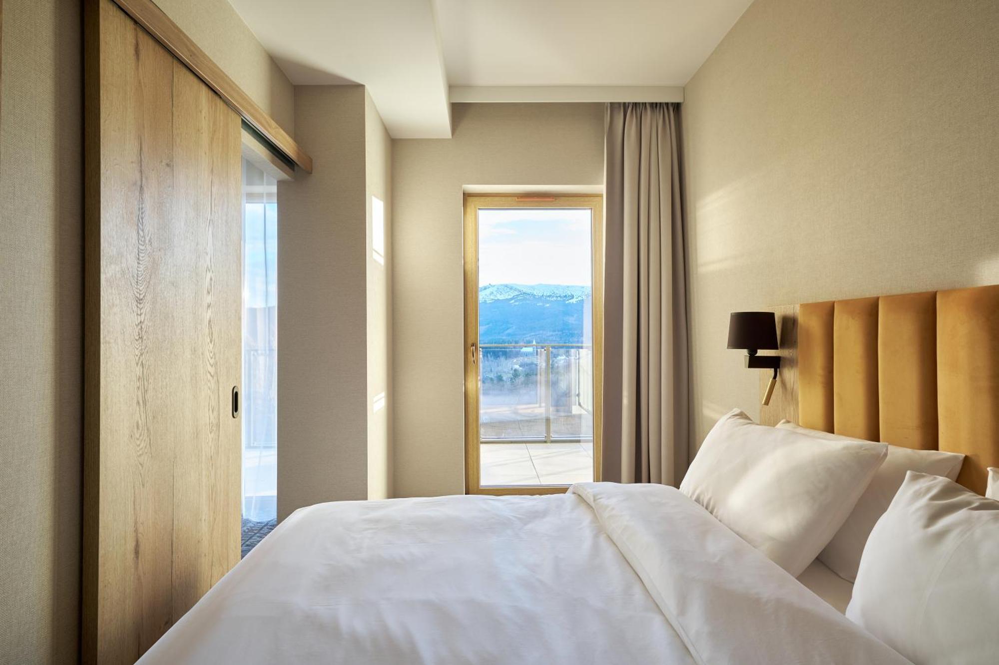 Zloty Horyzont Hotel & Resort שצ'קלארסקה פוראובה מראה חיצוני תמונה